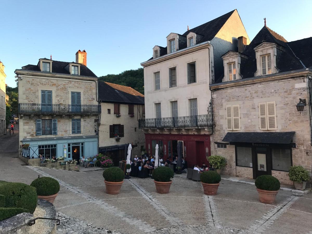 Les Maisons Du Perigord Cote 50 Terrasson Bagian luar foto